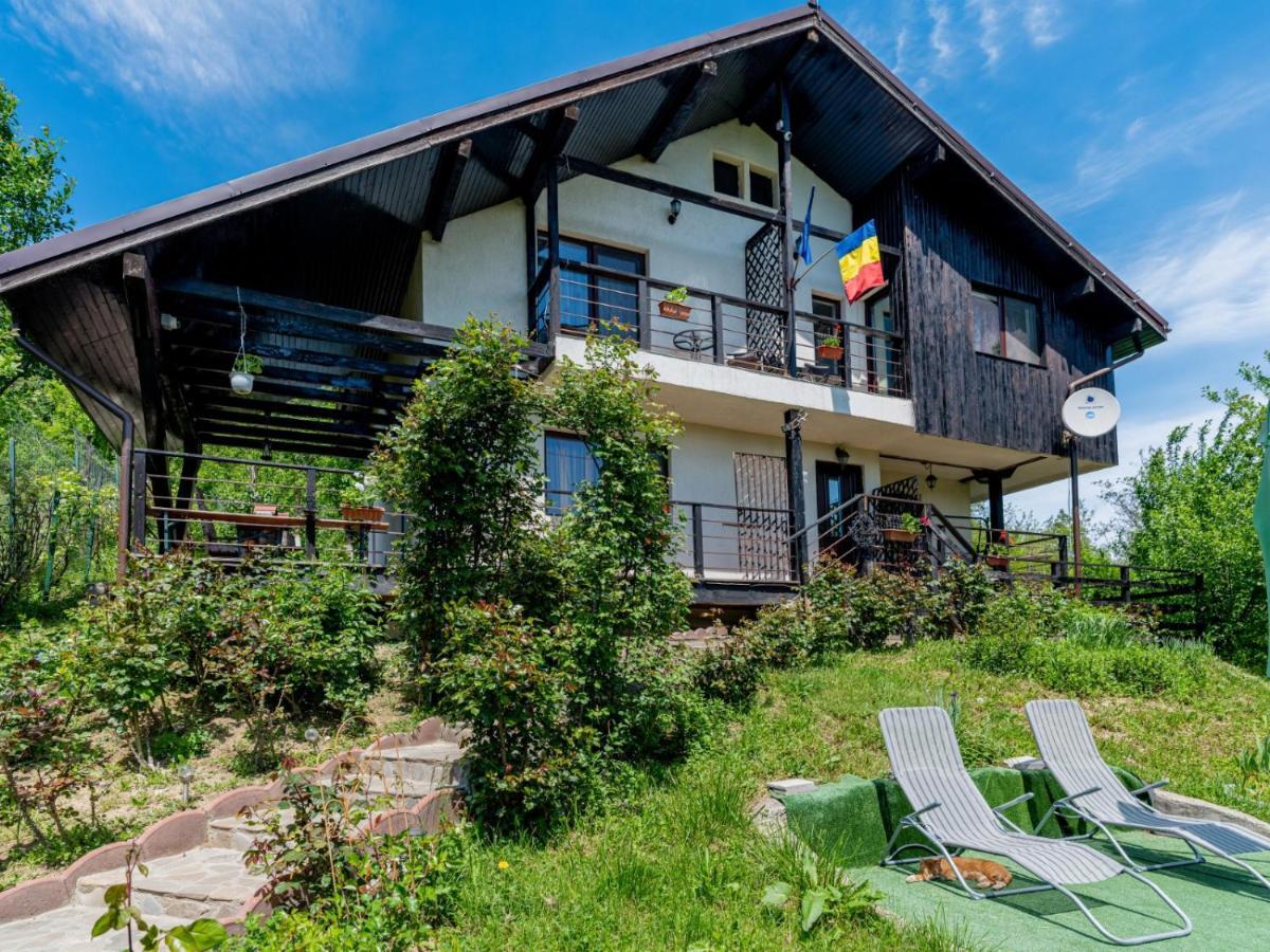 Casuta cu Trandafiri Hotel Slănic Exterior foto