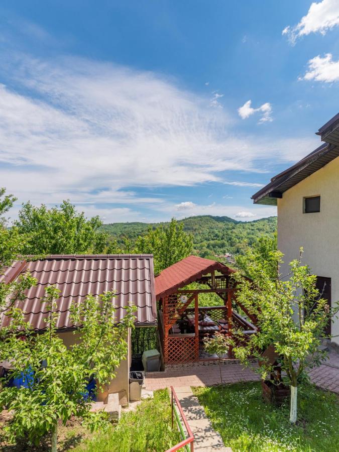 Casuta cu Trandafiri Hotel Slănic Exterior foto